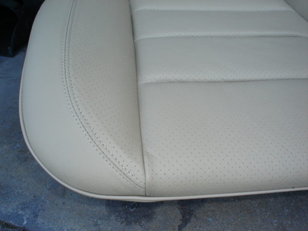 W124 SPORT SEAT BOTOM